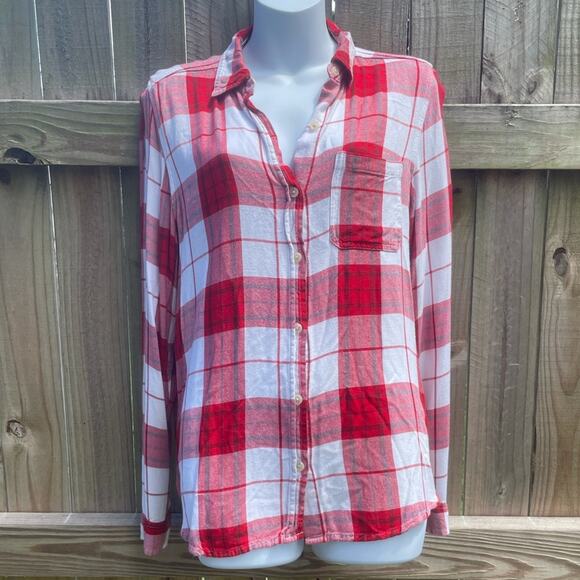 Universal Thread red and white Buffalo plaid button down - Picture 1 of 4